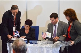 Mỹ, Cuba ký thỏa thuận về dịch vụ chuyển vùng quốc tế